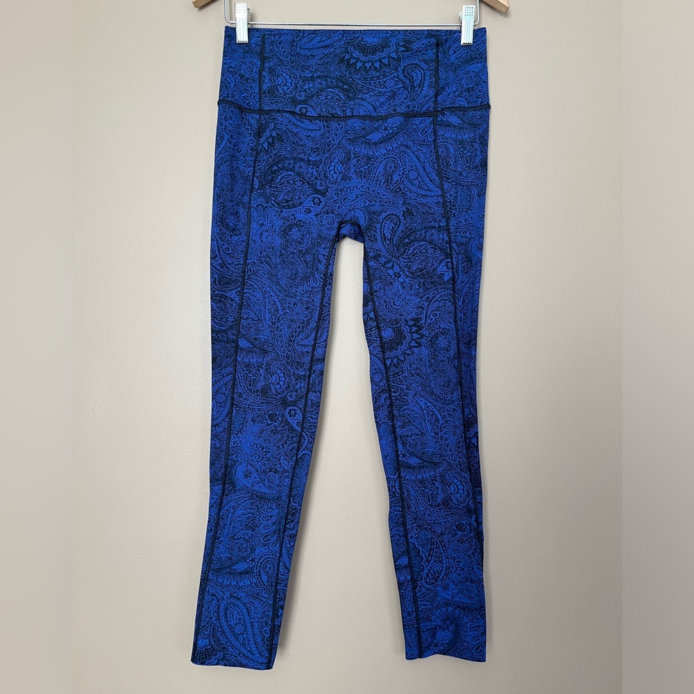 {Lululemon} Like Nothing 7/8 Tight Leggings in Antique Paisley Sapphire Blue